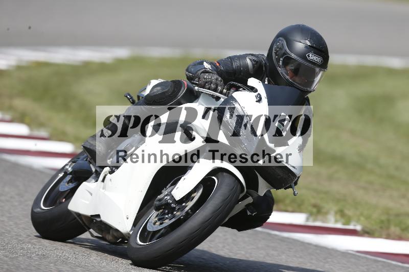 /Archiv-2025/49 26.08.2025 Cornu Master School ADR/gruen-vert/4